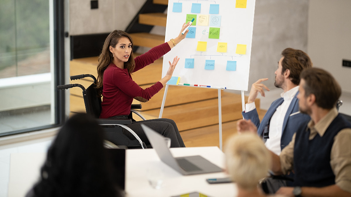 ¿Qué hace realmente una Gestoría por un Autónomo: Lo que incluye (y lo que no): señales de riesgo y checklist