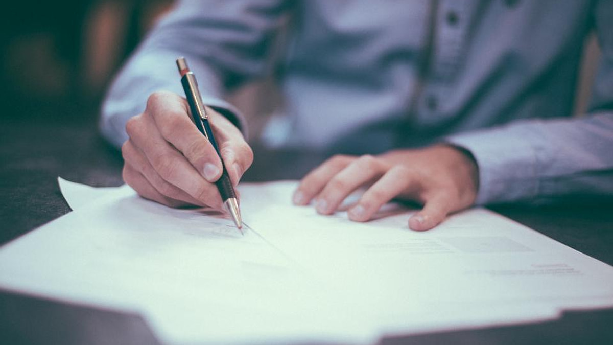 Foto real profesional Taxea: Foto real de Writing Paper.