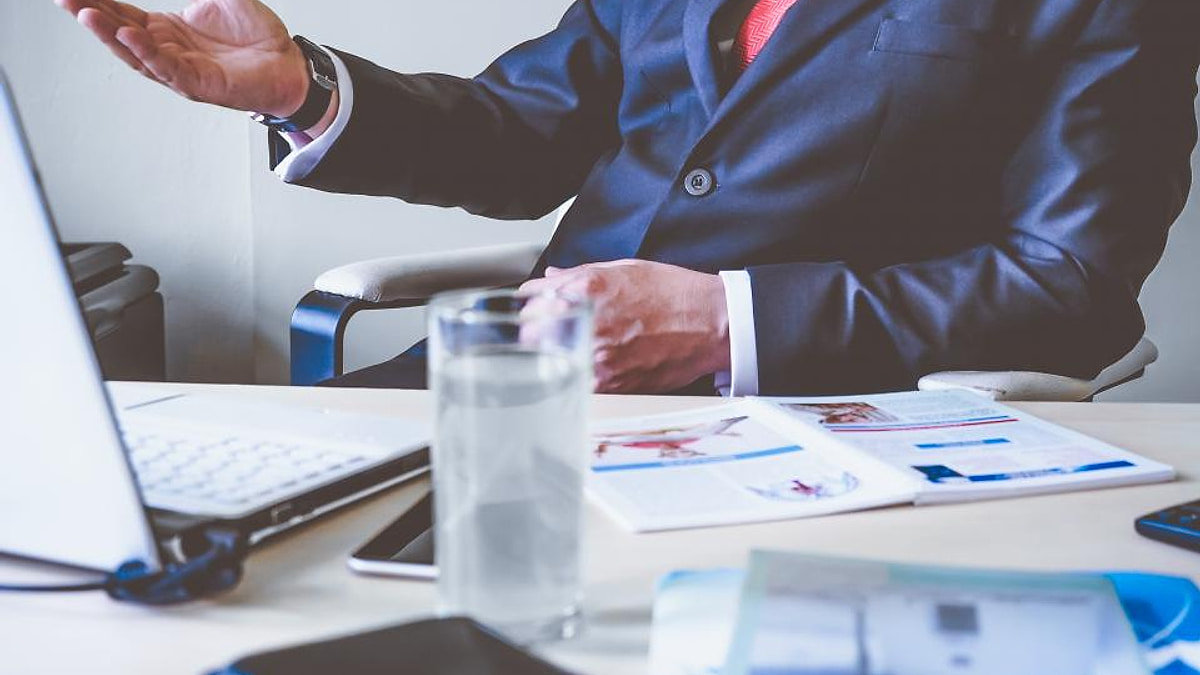 Foto real profesional Taxea: Foto real de People Business.